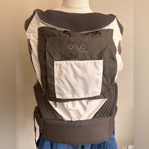 Onya Baby Accessories Onya Baby Outback Carrier In Ivorychocolate